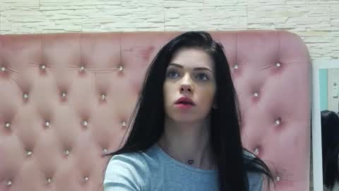 Ella online show from February 2026 01:29:02 PM