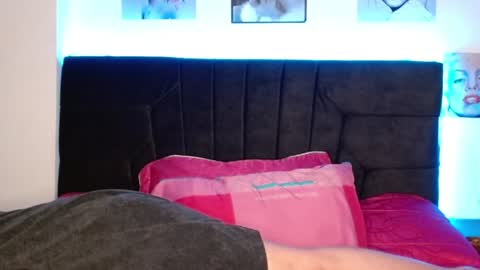 Snapshot of pearlatin chatting on December 2024 01:34:01 AM pearlatin online show from December 2024 01:34:01 AM