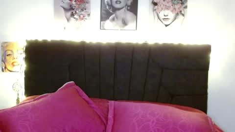 Snapshot of pearlatin chatting on October 2025 10:32:02 PM pearlatin online show from October 2025 10:32:02 PM