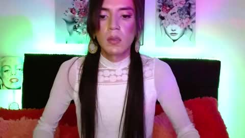 Snapshot of pearlatin chatting on February 2026 11:09:01 PM pearlatin online show from February 2026 11:09:01 PM