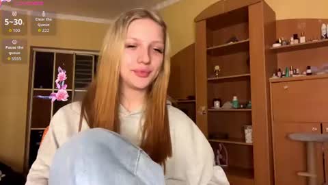Zlata online show from June 2026 04:37:02 PM