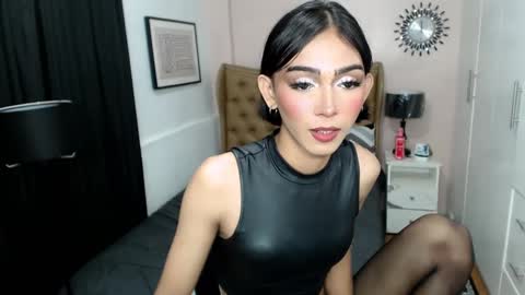 Pearl online show from February 2025 04:23:01 AM