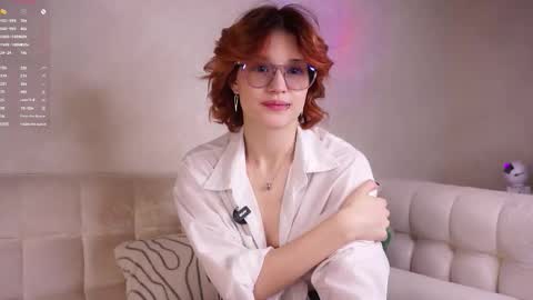 Lily online show from September 2025 01:22:02 AM