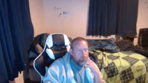 pecker40 online show from January 2025 10:18:01 PM