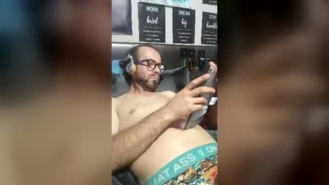 Snapshot of pedrocoelhopio chatting on June 2026 02:38:01 AM pedrocoelhopio online show from June 2026 02:38:01 AM
