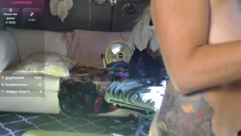 NEXT CHILL SESH  1130 930pm -ish PEEK online show from October 2025 02:12:02 PM