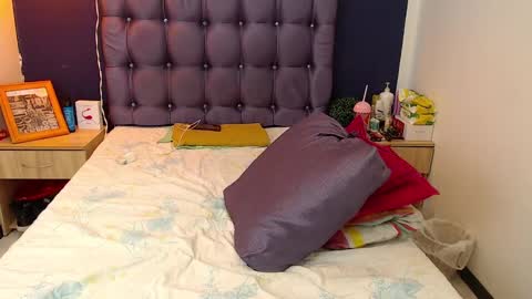 Peiton  online show from December 2024 09:41:02 PM