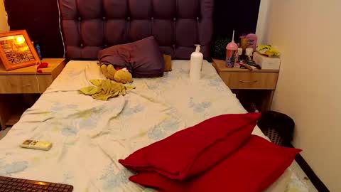 Peiton  online show from February 2025 01:09:02 AM