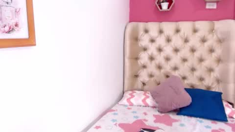 Peiton  online show from September 2025 08:54:01 PM