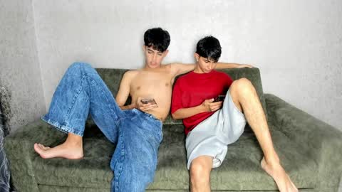 Snapshot of pelusos_mens chatting on April 2026 07:29:02 PM CAIN-19 ALLEN-18 RONALD-18 AUSTIN-18 MOD DANTE online show from April 2026 07:29:02 PM