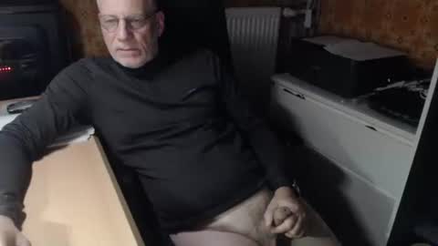 Snapshot of pemue65 chatting on March 2026 05:02:02 AM Pemue65 online show from March 2026 05:02:02 AM