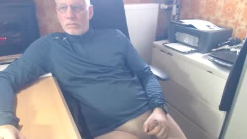 Snapshot of pemue65 chatting on March 2026 08:37:02 AM Pemue65 online show from March 2026 08:37:02 AM