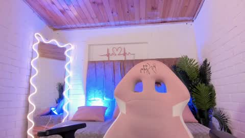 penelope online show from February 2025 10:06:02 AM