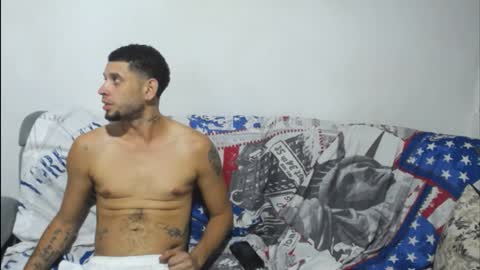 Snapshot of penelopeanddior chatting on February 2025 09:07:01 AM independent model online show from February 2025 09:07:01 AM