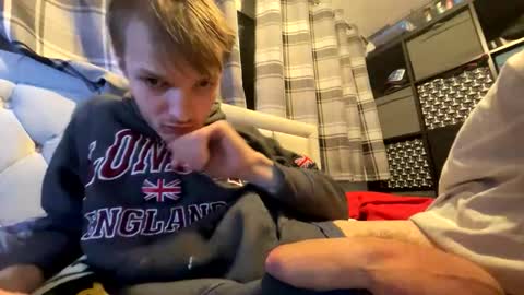 Snapshot of penguin666778 chatting on December 2025 07:07:02 PM Penguin online show from December 2025 07:07:02 PM