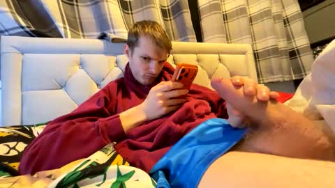 Snapshot of penguin666778 chatting on December 2025 07:40:02 PM Penguin online show from December 2025 07:40:02 PM