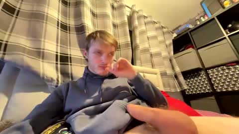 Snapshot of penguin666778 chatting on December 2025 11:01:02 PM Penguin online show from December 2025 11:01:02 PM