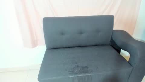 Snapshot of penpu chatting on February 2025 01:11:02 PM online show from February 2025 01:11:02 PM