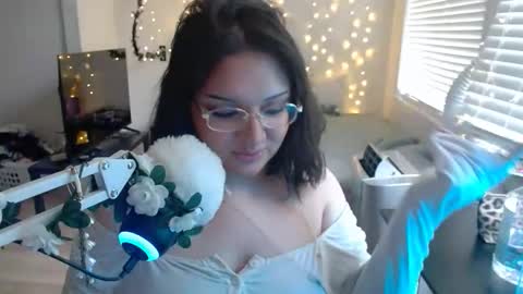 peppertreegirl online show from March 2026 03:28:02 PM