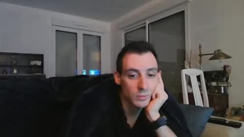 Snapshot of perfectfrench chatting on January 2025 01:43:01 AM perfectboyfr online show from January 2025 01:43:01 AM