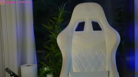 Dee online show from December 2024 09:33:02 AM