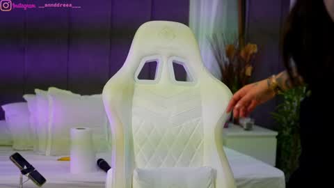 Dee online show from October 2025 02:26:02 PM