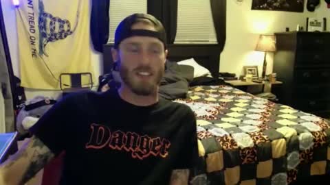 Snapshot of perfectwetfit chatting on October 2025 04:15:01 AM ThePerfectFit online show from October 2025 04:15:01 AM