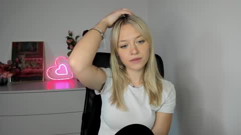 Snapshot of perfectxcindy chatting on December 2024 09:22:01 AM Cindy online show from December 2024 09:22:01 AM