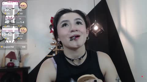 Snapshot of perla_campbell chatting on December 2024 02:24:02 PM online show from December 2024 02:24:02 PM