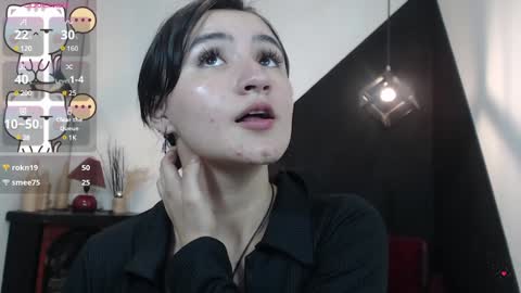 Snapshot of perla_campbell chatting on December 2024 08:53:02 PM online show from December 2024 08:53:02 PM