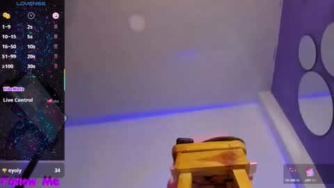 Snapshot of perla_hott1 chatting on October 2025 05:13:01 PM Perla online show from October 2025 05:13:01 PM