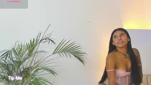 Perla Latina online show from July 2026 03:21:02 PM
