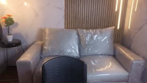 perla_lovely online show from June 2026 12:28:02 PM