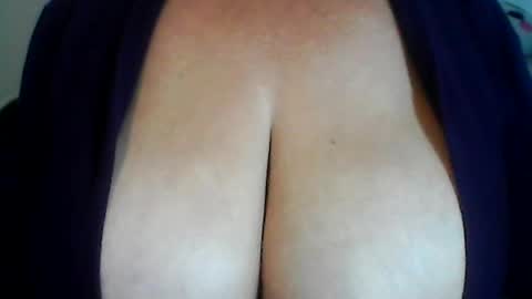 perlita070822 online show from July 2026 04:19:01 AM