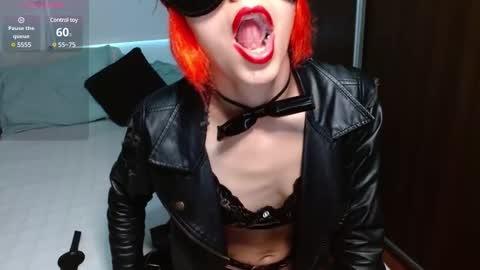 Snapshot of persefone_fire chatting on December 2024 10:30:02 PM persefone_fire online show from December 2024 10:30:02 PM