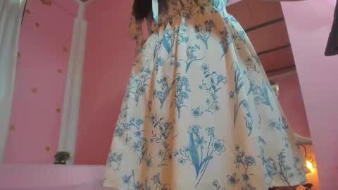 Marie online show from October 2025 12:27:01 PM