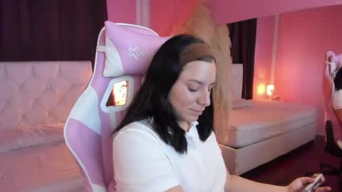 Marie online show from May 2026 12:24:02 PM