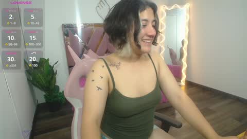 Snapshot of persefone_tay chatting on December 2024 06:20:01 AM Persefone online show from December 2024 06:20:01 AM