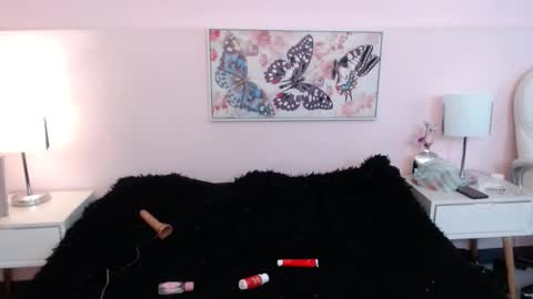 Snapshot of persefyre chatting on December 2025 11:38:02 AM Persefone online show from December 2025 11:38:02 AM