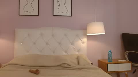 Snapshot of persefyre chatting on January 2026 11:37:01 AM Persefone online show from January 2026 11:37:01 AM