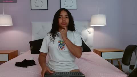 Snapshot of persefyre chatting on March 2026 11:27:01 AM Persefone online show from March 2026 11:27:01 AM