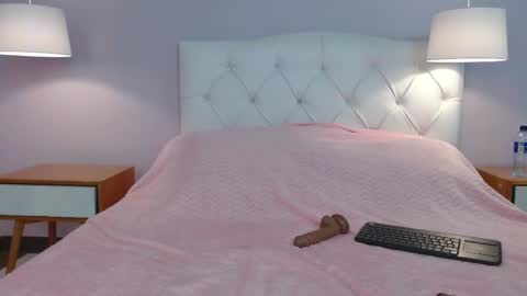 Snapshot of persefyre chatting on March 2026 11:36:02 AM Persefone online show from March 2026 11:36:02 AM