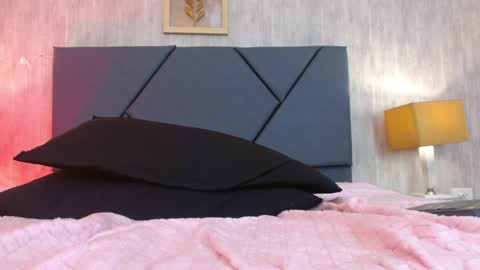 Snapshot of persefyre chatting on April 2026 05:00:01 PM Persefone online show from April 2026 05:00:01 PM