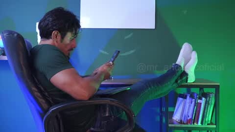 andres    online show from December 2024 05:55:01 PM