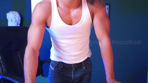 andres    online show from December 2024 10:02:02 PM