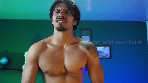 andres    online show from February 2025 10:48:01 PM