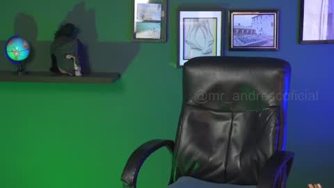 andres    online show from October 2025 08:49:02 PM