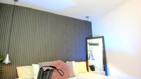 Lizza online show from October 2025 11:36:01 AM