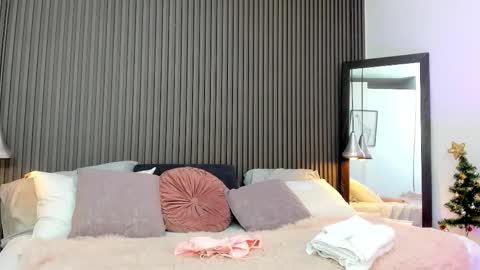 Lizza online show from December 2025 11:27:02 AM