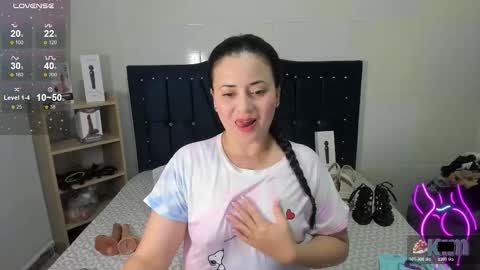 Snapshot of pervert_pantyhose chatting on January 2026 09:19:01 PM Kimberly online show from January 2026 09:19:01 PM